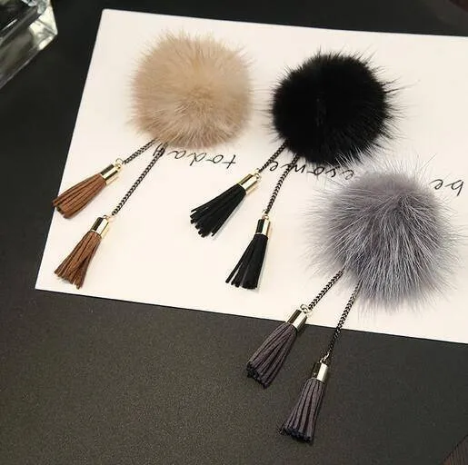 1PC Charm Fur Ball Brooch Chain Tassel Brooch Pins Gifts For Women Korean Piercing Lapel Pins And Brooches Collar Chic Jewelry