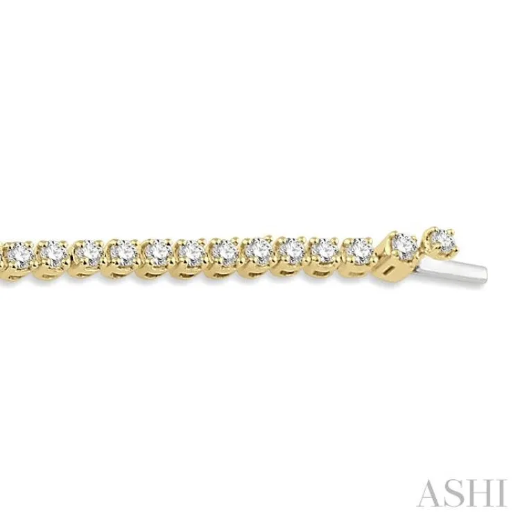 3 Ctw Round Cut Diamond Tennis Bracelet in 14K Yellow Gold