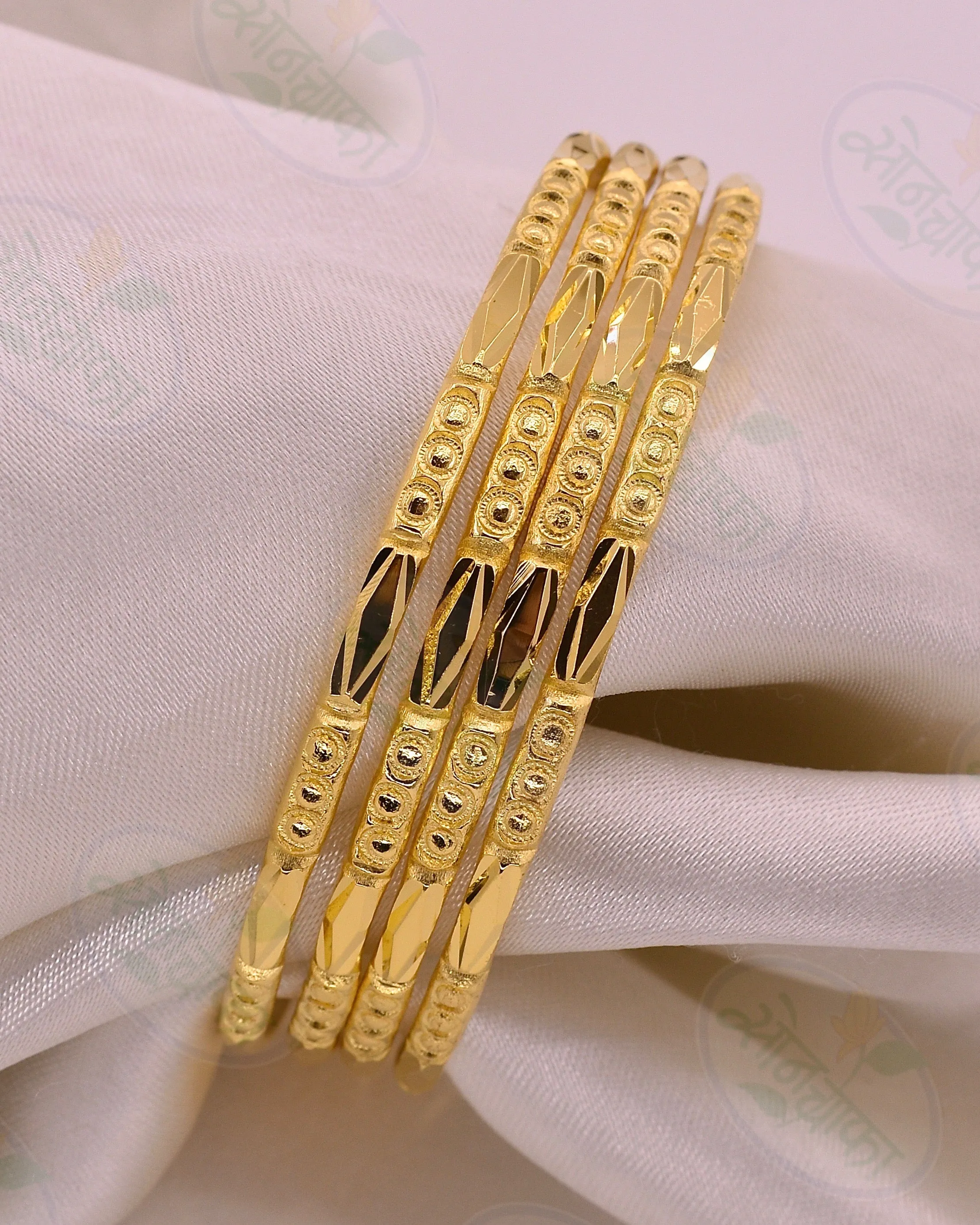 ELEGANT 4 PC BANGLES