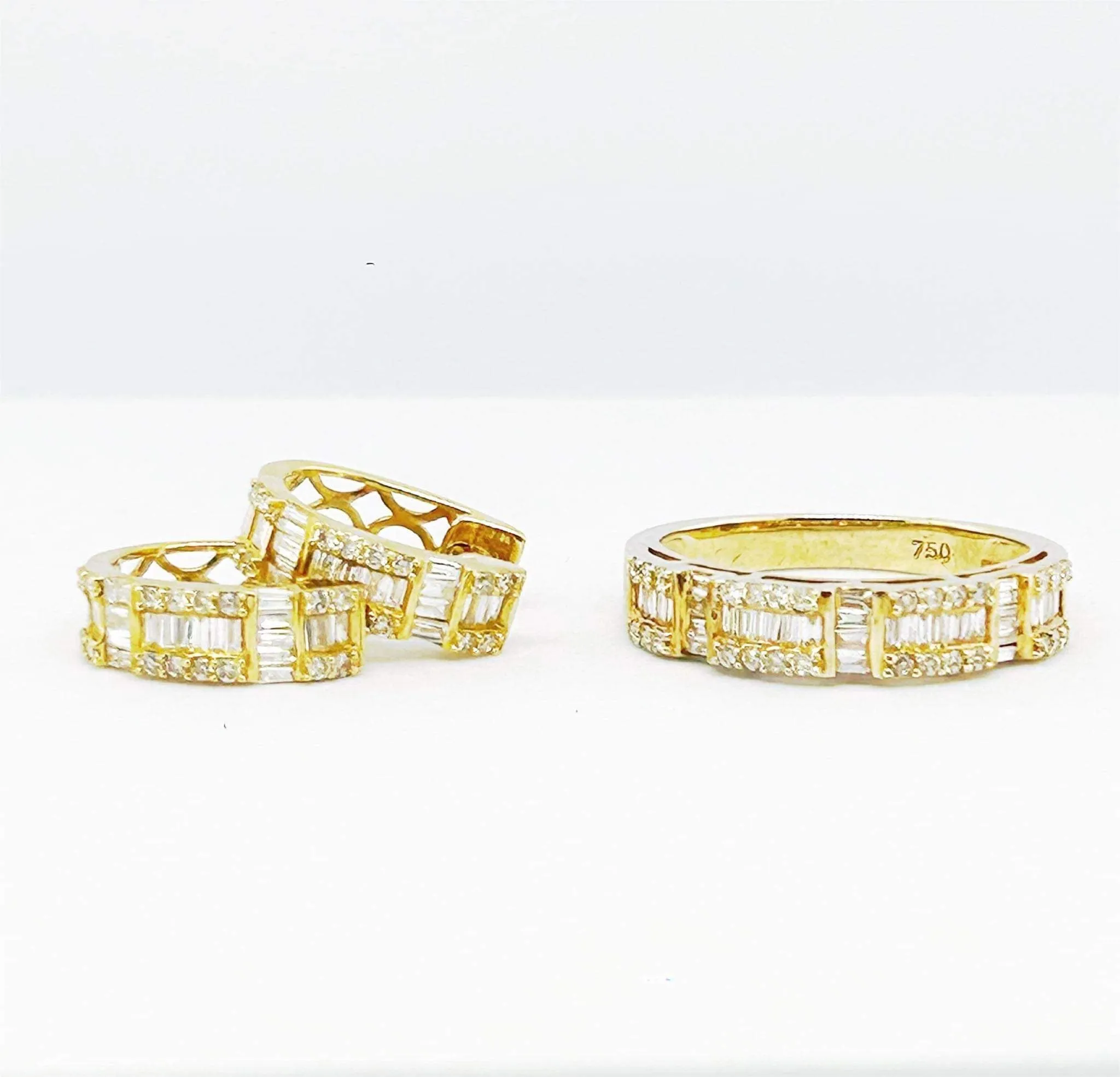 Golden Baguette Half Eternity Diamond Jewelry Set 18kt