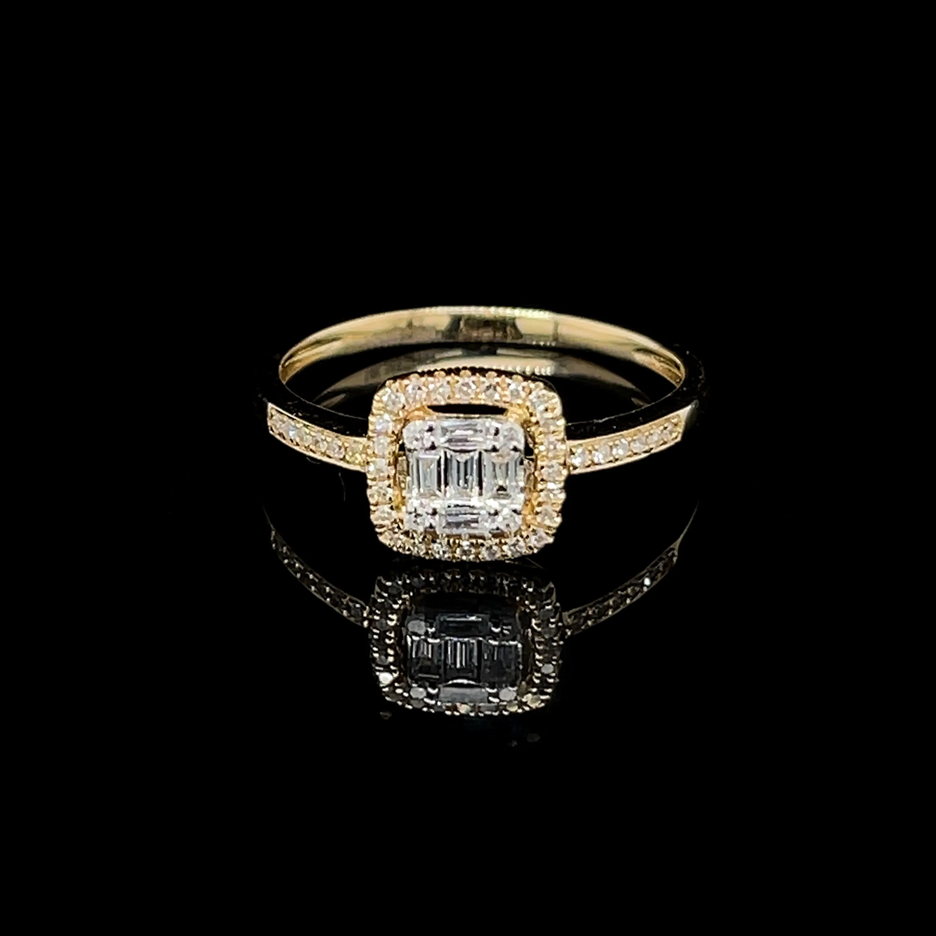 Golden Dainty Classic Cushion Diamond Ring 14kt