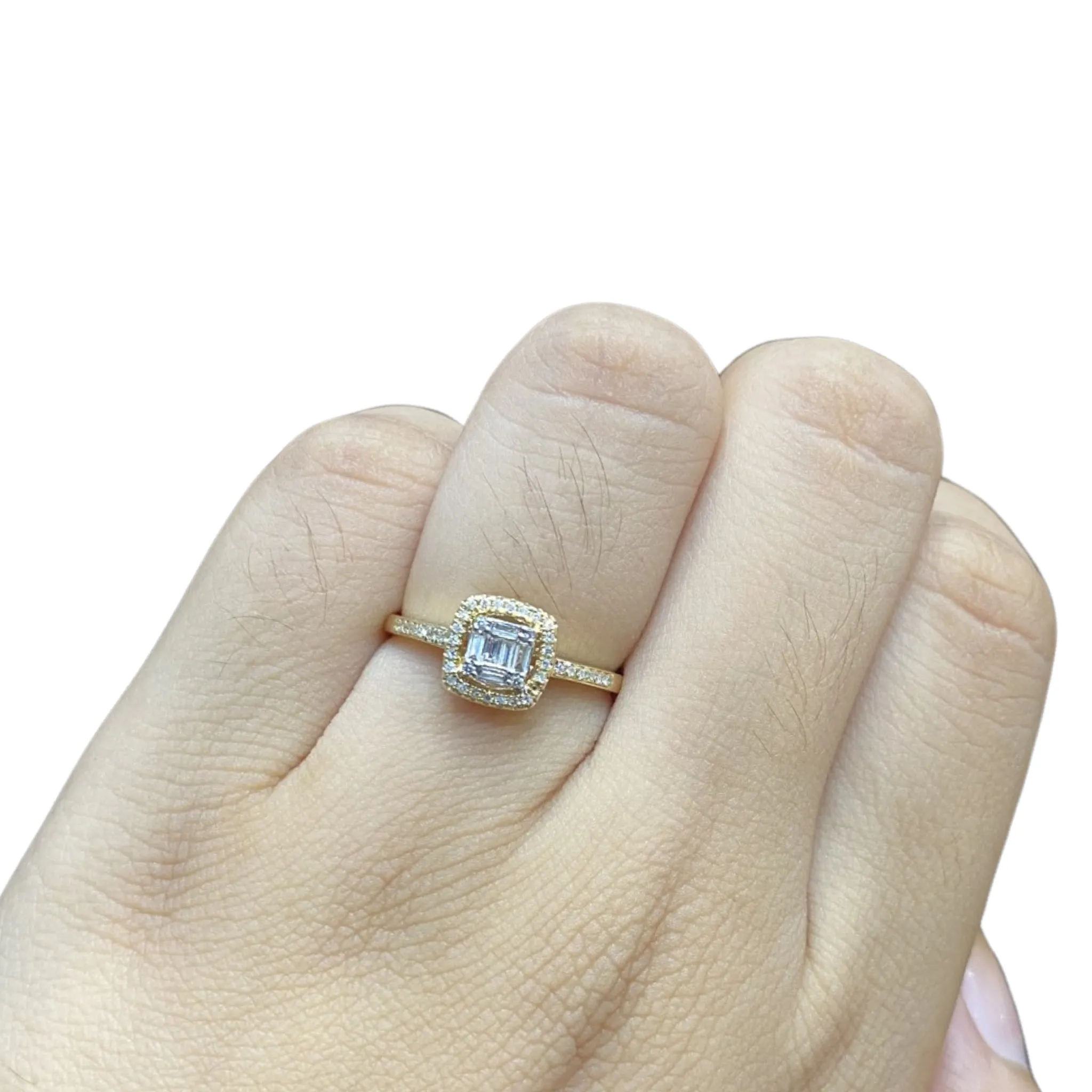 Golden Dainty Classic Cushion Diamond Ring 14kt