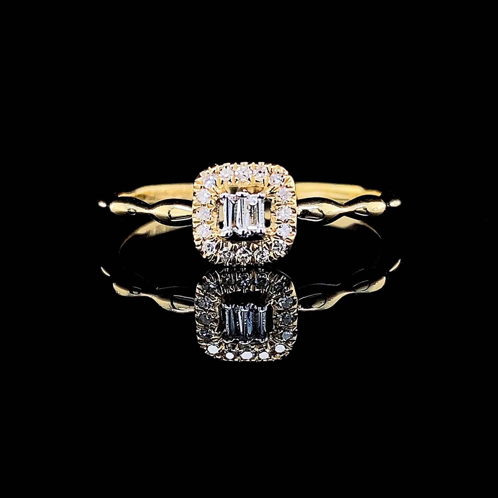 Golden Dainty Classic Square Diamond Ring 14kt