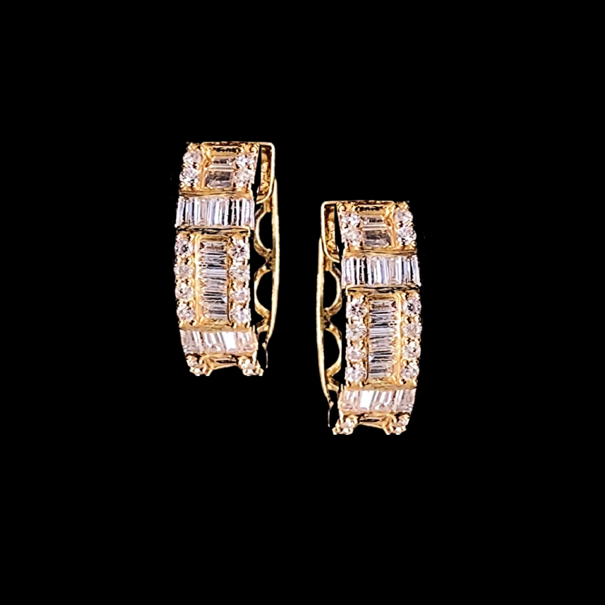 Golden Hoop Baguette Diamond Earrings 18kt