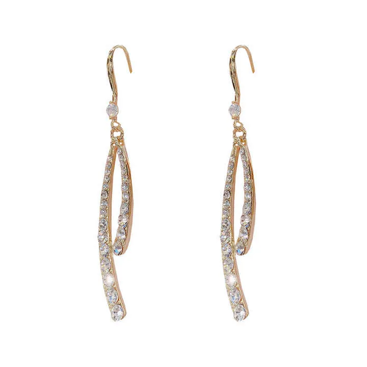 Light luxury design earrings