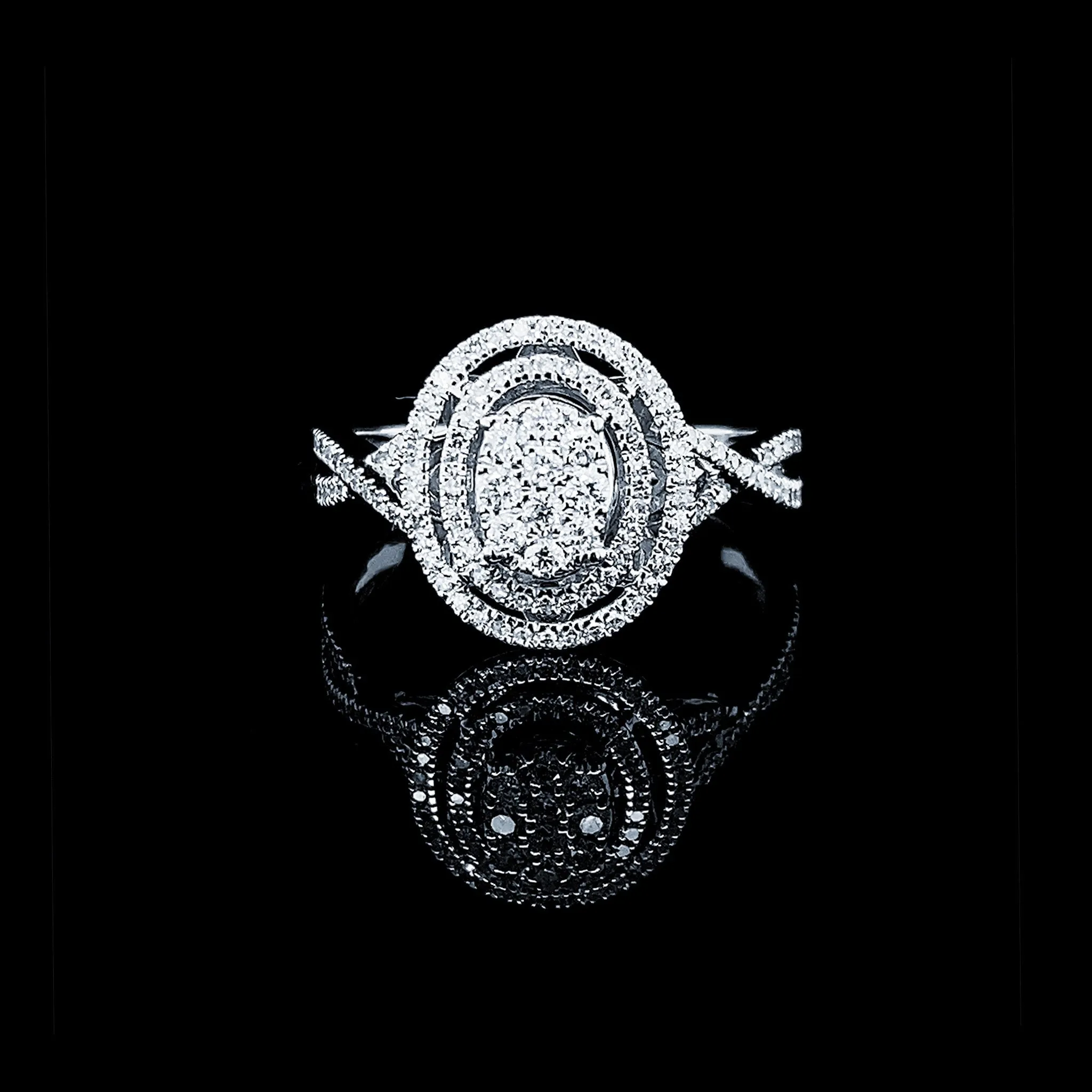 #LVNA2024 |  Oval Halo Paved Diamond Ring 14kt