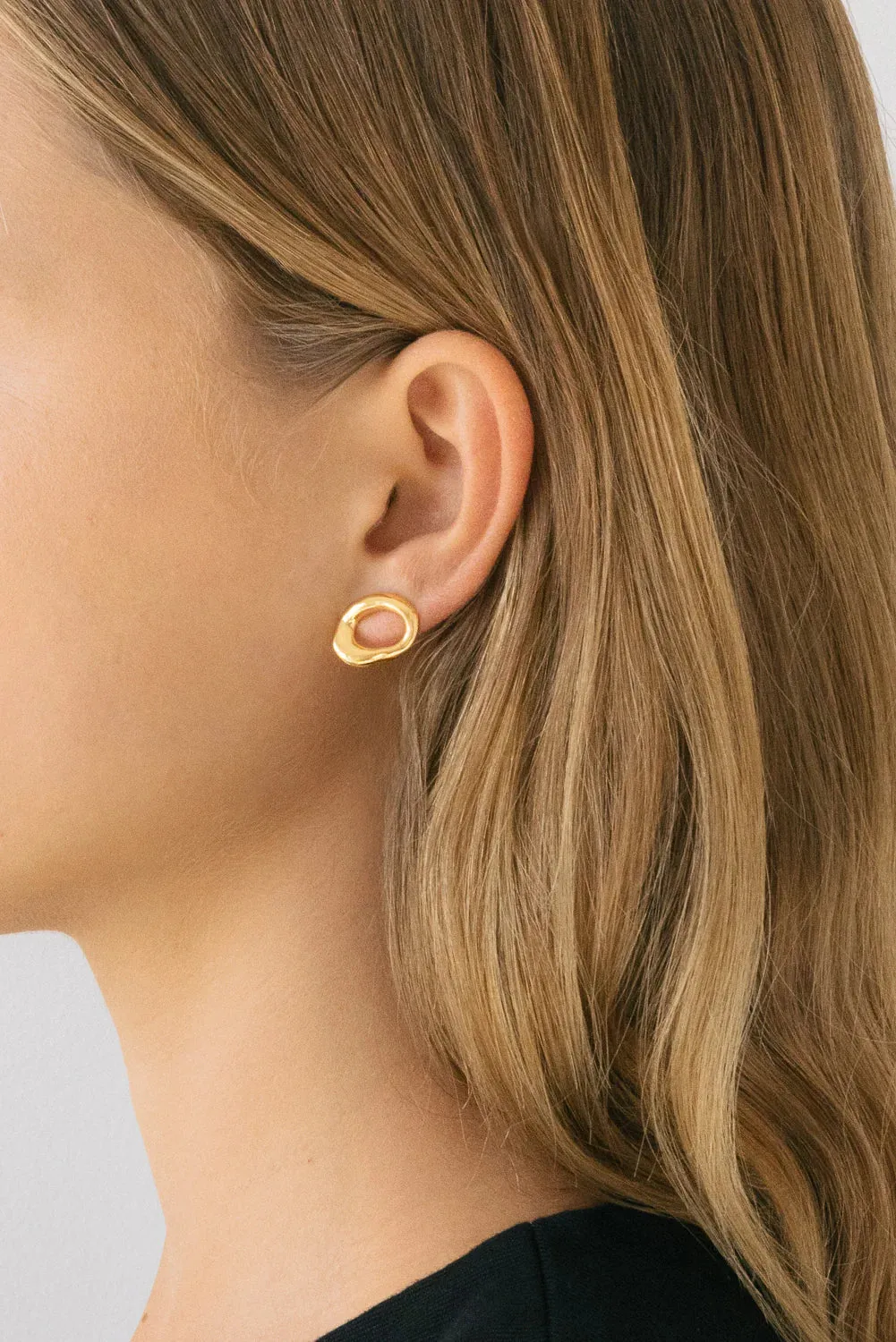 Nina Gordon Verge Studs - Gold