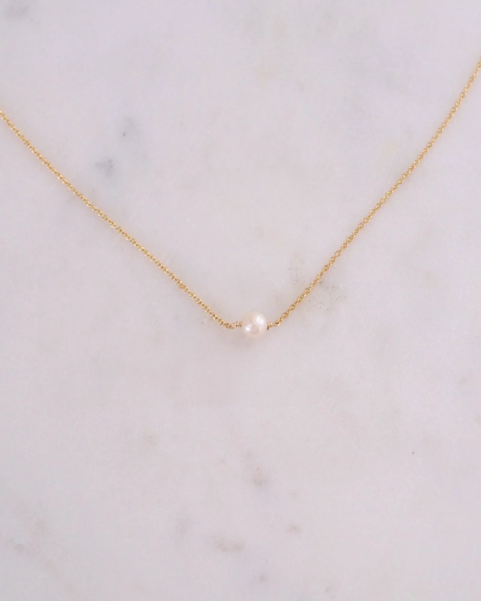 Petite Pearl Simple Necklace