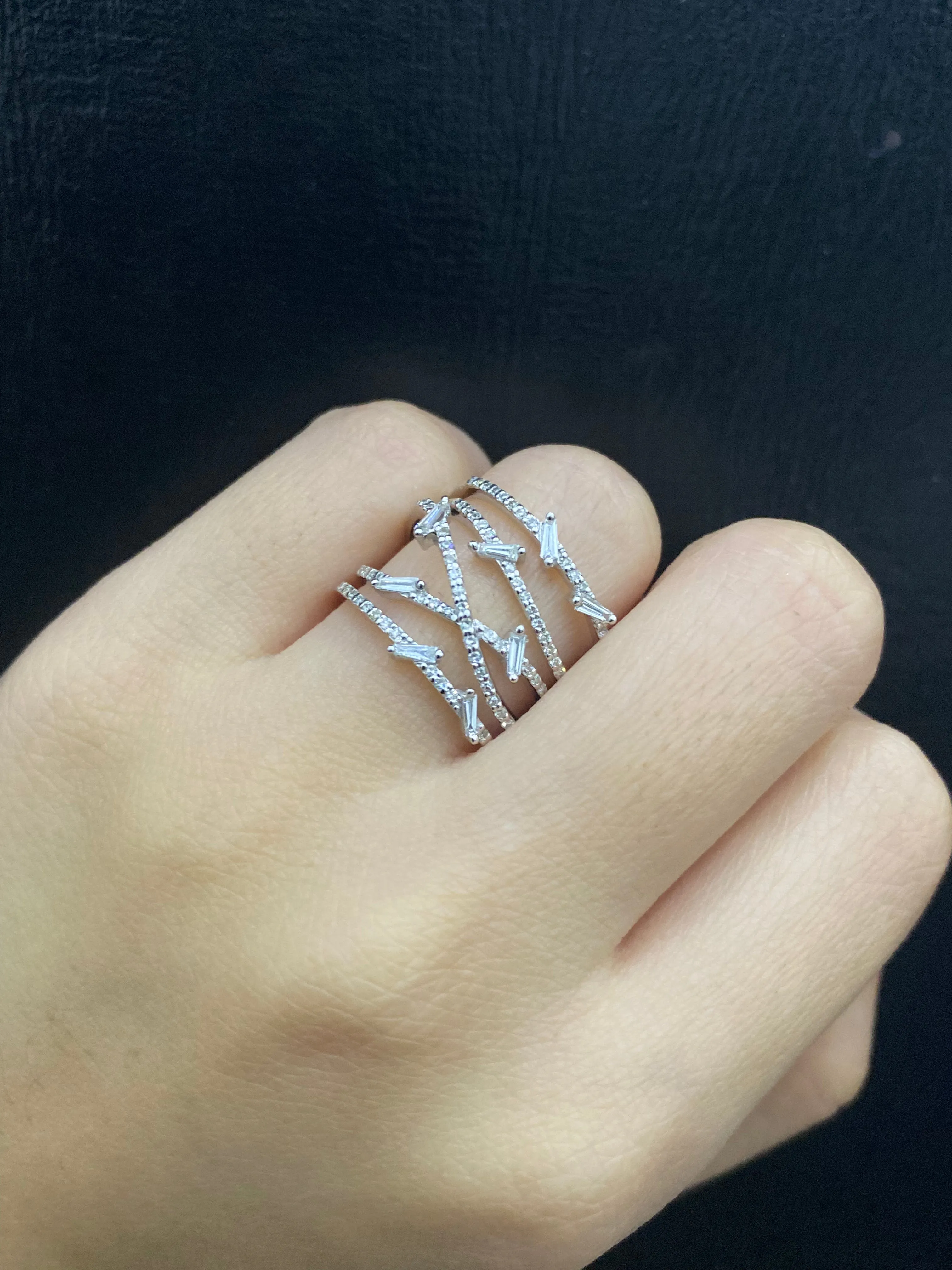 PREORDER | Crossover Baguette Statement  Diamond Ring 14kt