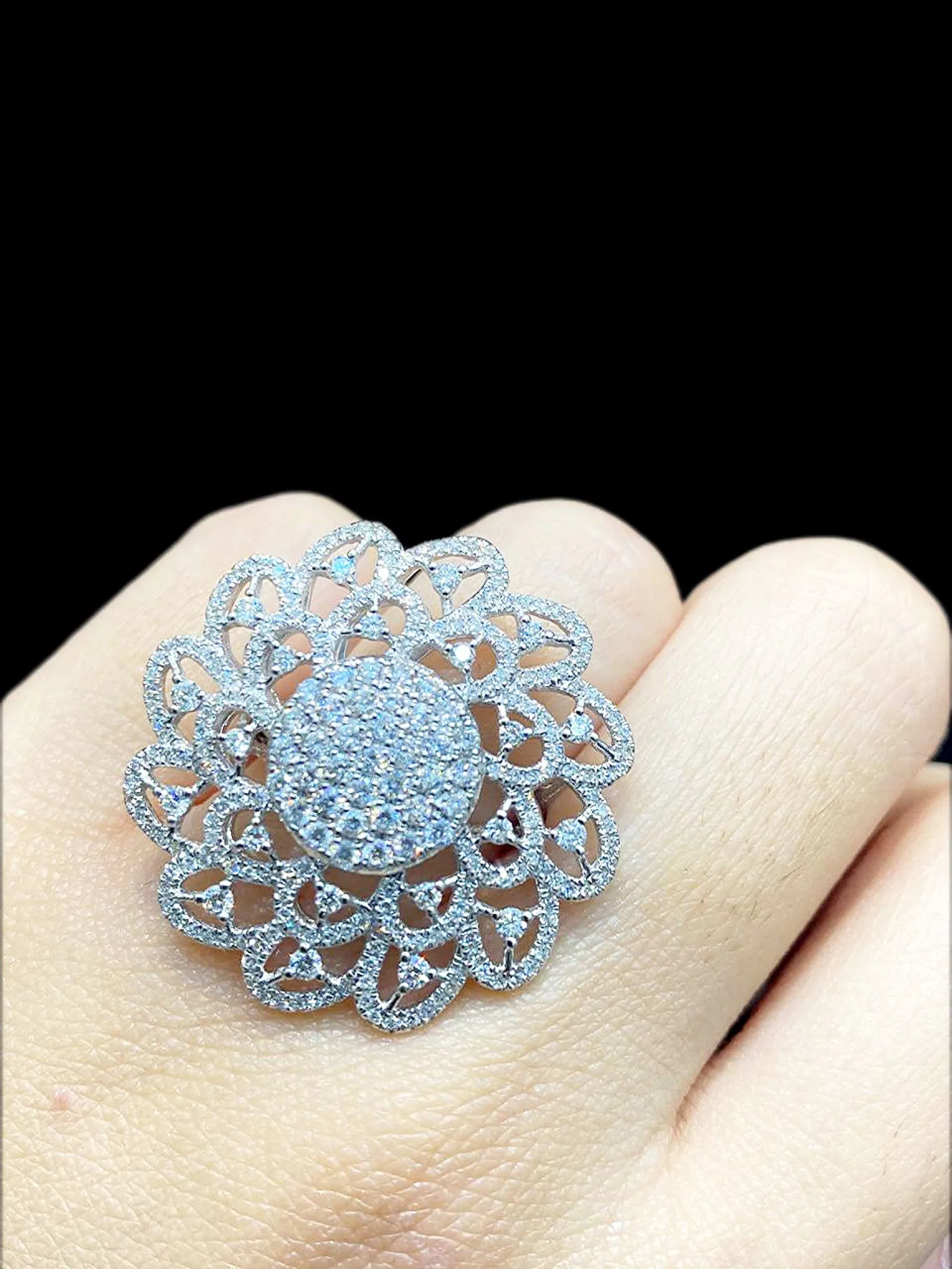 PREORDER | Floral Blossom Statement Diamond Ring 14kt