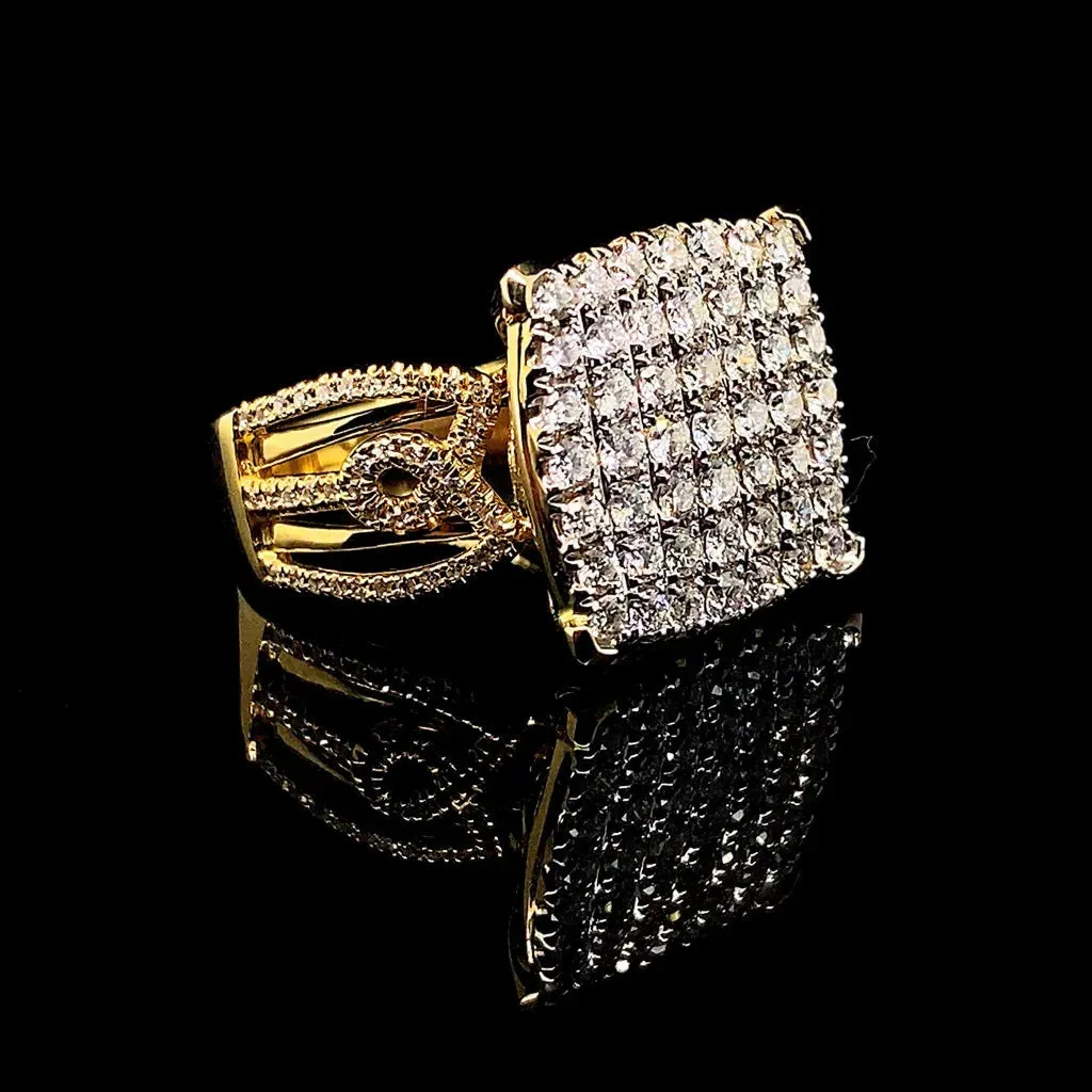 PREORDER | Golden Large Cushion Cathedral Diamond Ring 14kt