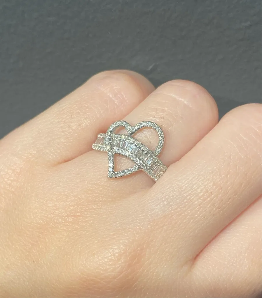 PREORDER | Heart Baguette Paved Diamond Ring 14kt