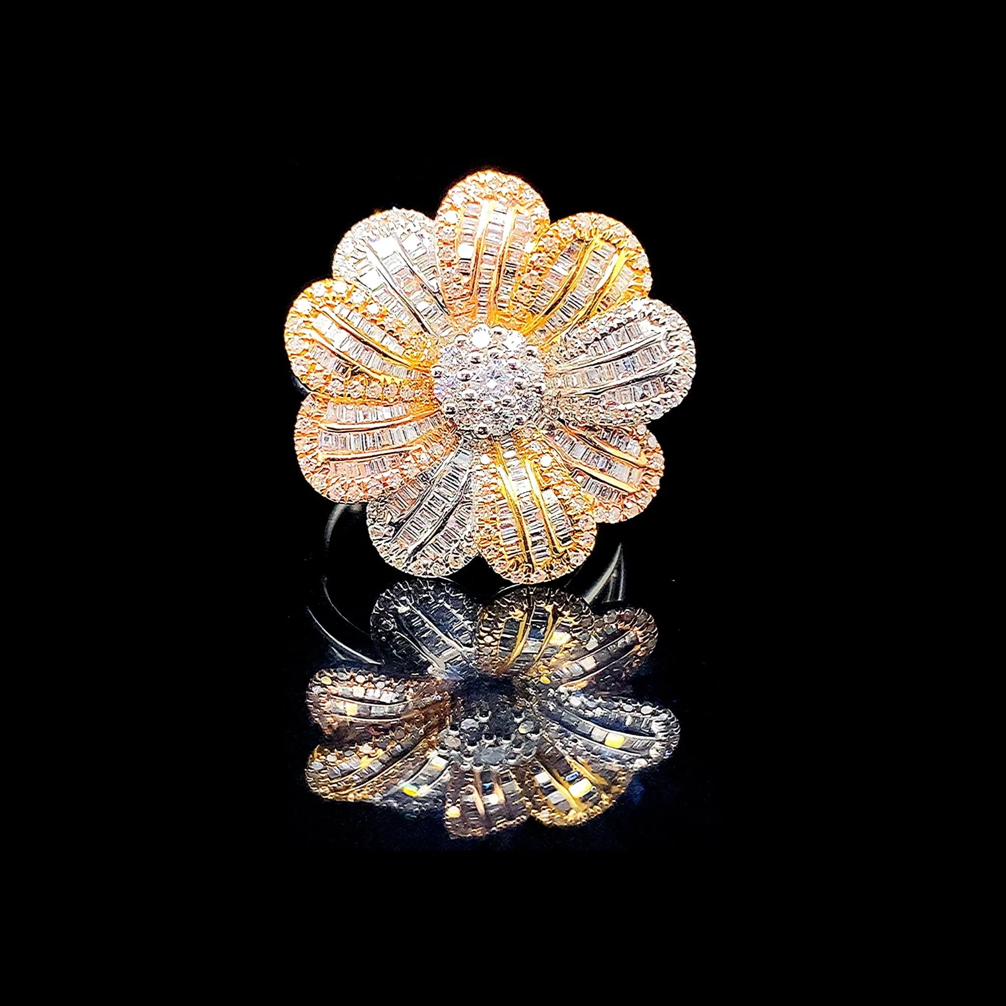 PREORDER | Multi-Tone Floral Diamond Ring 14kt