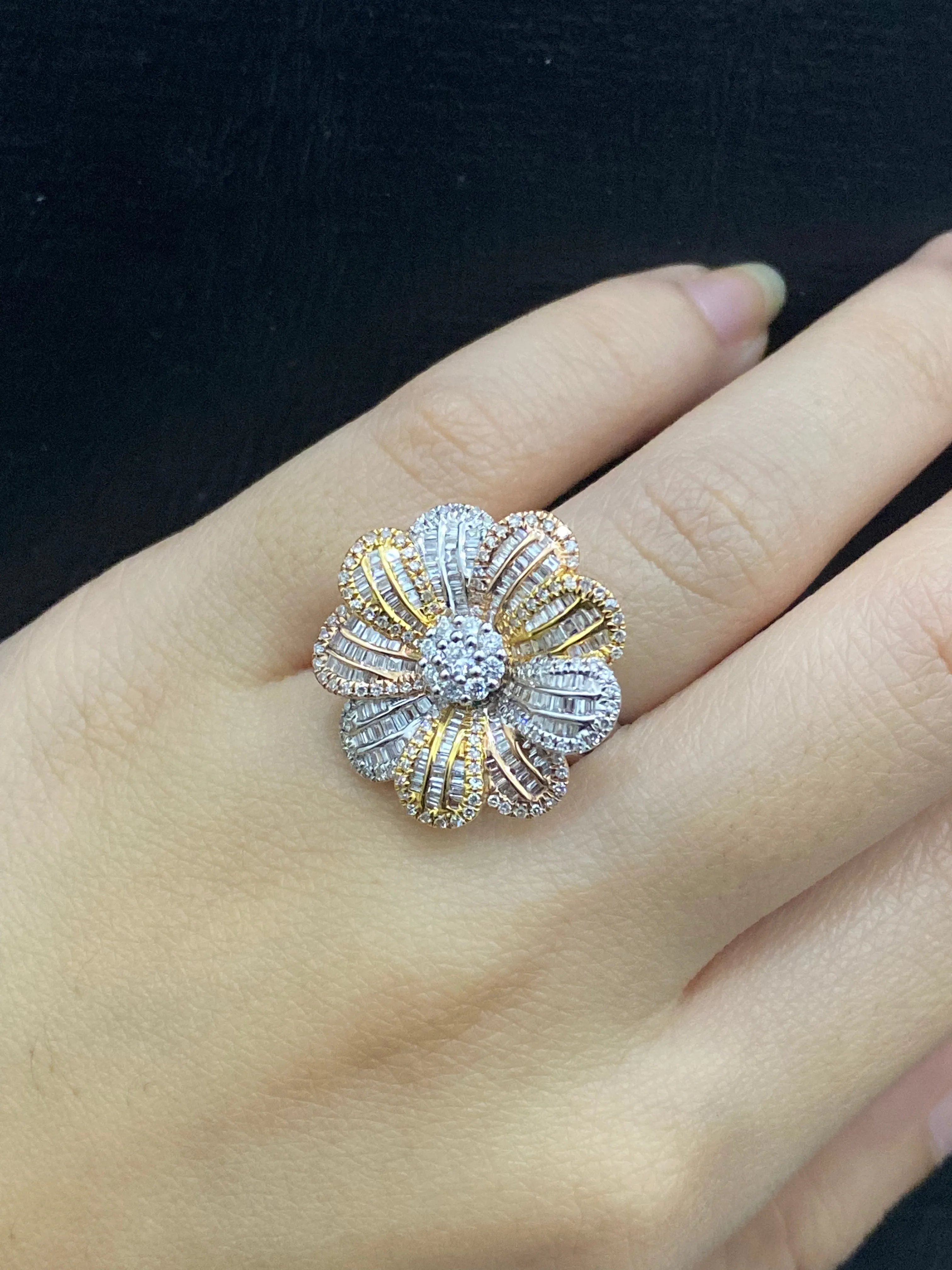 PREORDER | Multi-Tone Floral Diamond Ring 14kt