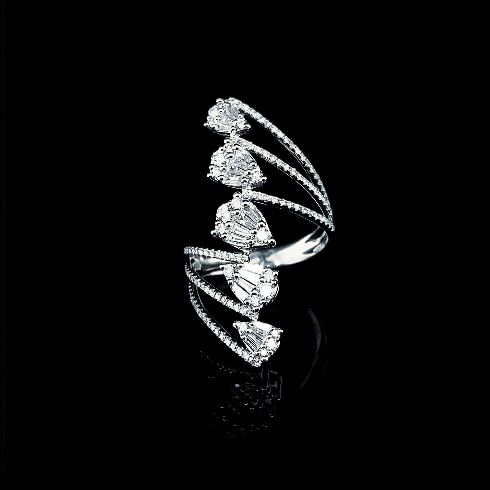 PREORDER | Spiraling Baguette Statement Diamond Ring 14kt