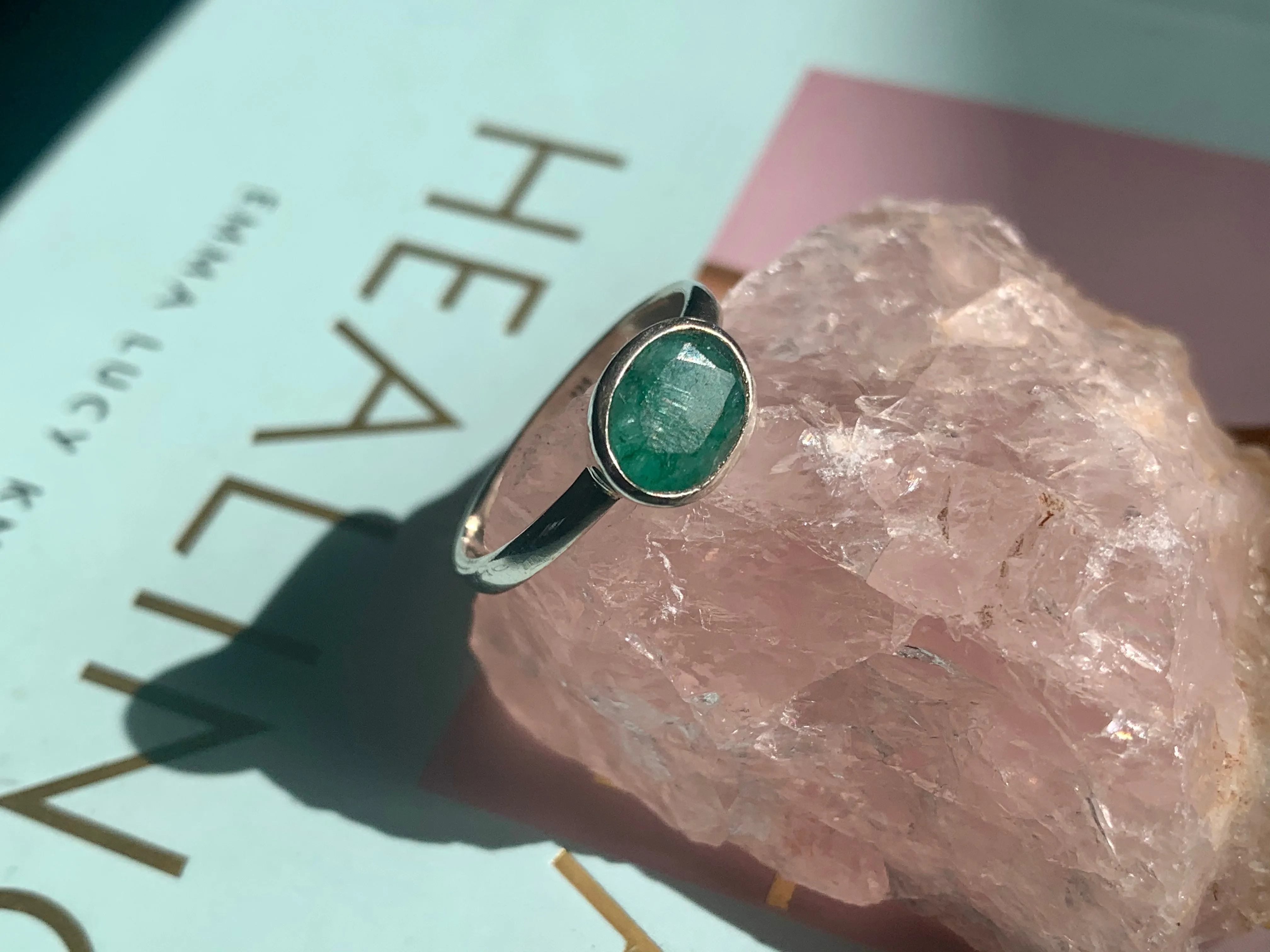 Semi-precious Emerald Akoni Ring (US 5.5 & 9)